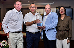 IAGTO presents Mauritius with Golf Destination Award and discusses Golf Tourism Strategy